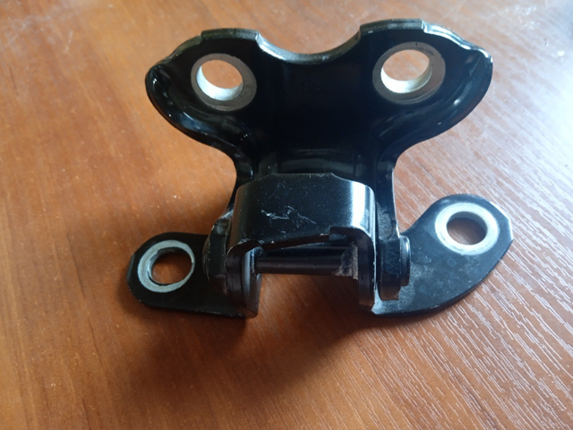 6876020122 TOYOTA Петля двери задней левой купить в Винница