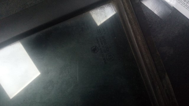 6Y9845210C VAG Стекло-форточка двери задней правой купить в Черкассы