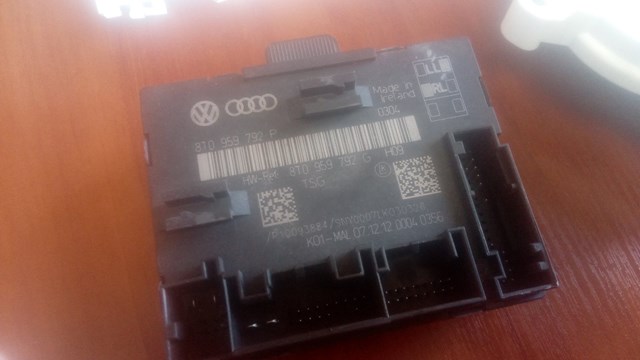 Блок комфорта передней двери 8T0959792G VAG