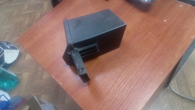 FORD 98AB9F763LE Резонатор воздушного фильтра в наличии Полтава