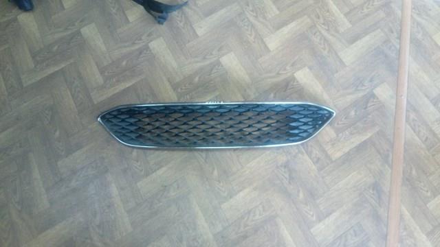 F1EB8200A FORD Решетка радиатора купить в Винница