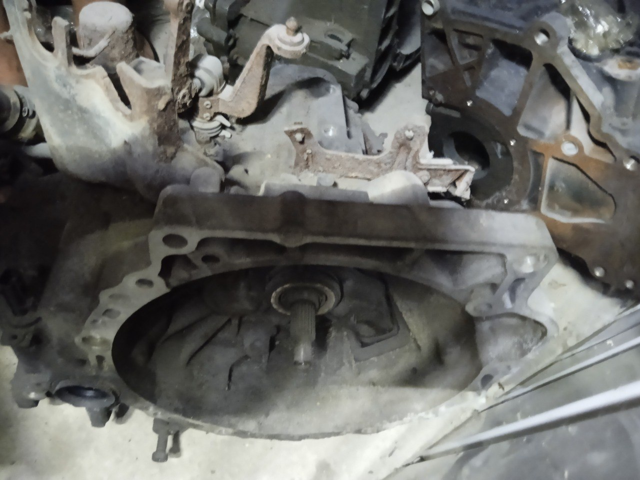 Коробка передач в сборе с главной передачей и дифференциалом FC021710X MAZDA