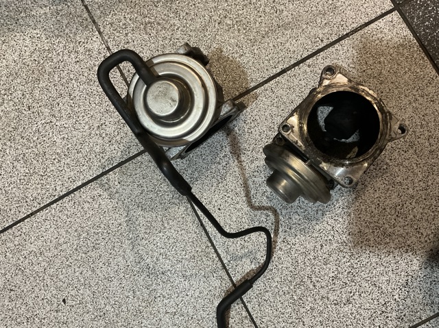 Клапан ЕГР 07Z131501A VAG