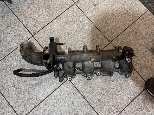 Коллектор впускной 140018H810 NISSAN