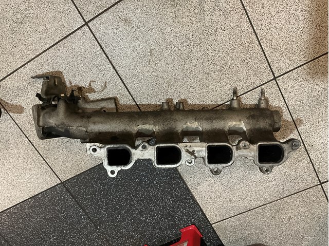 Впускной коллектор Nissan Navara NP300 3