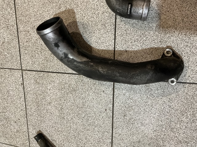 14460EQ410 NISSAN Патрубок воздушный, вход в турбину (наддув) купить в Чернигов