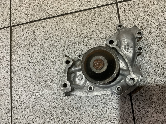 1610029085 TOYOTA Помпа купить в Николаев