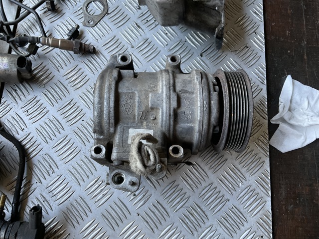 Компрессор системы кондиционирования 1625023500 HYUNDAI