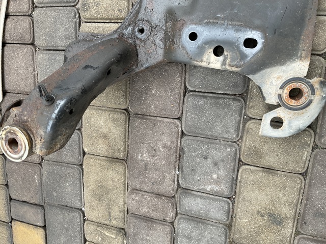 FORD 1687322 Балка передней подвески (подрамник) передняя в наличии Винница