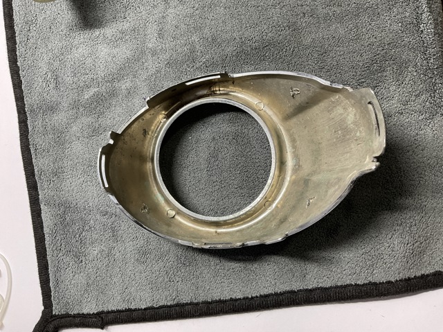 1694984 FORD Ободок (окантовка) фары противотуманной правой купить в Винница