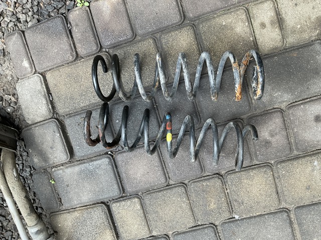 Пружина подвески 1786935 FORD
