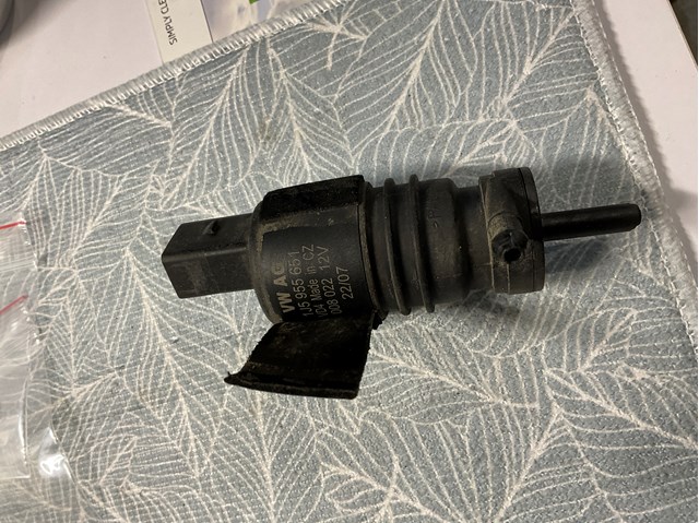 Двигатель омывателя лобового стекла 1J5955651 VAG