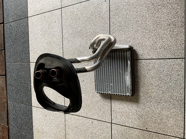 Радиатор печки Seat Leon