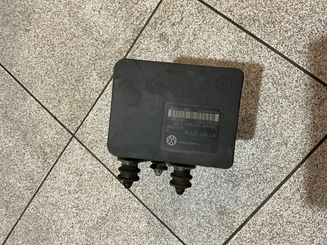 Блок управления АБС  1K0907379Q VAG