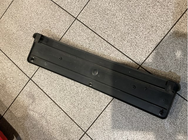 Кронштейн переднего номерного знака 2218850081 MERCEDES