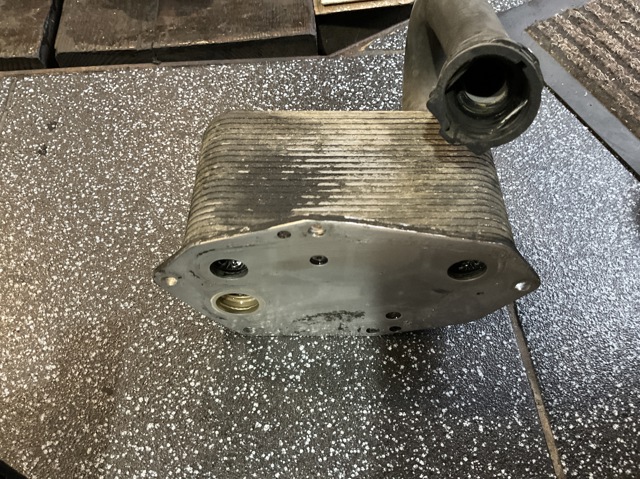 2247204 BMW Масляный радиатор купить в Хмельницкий