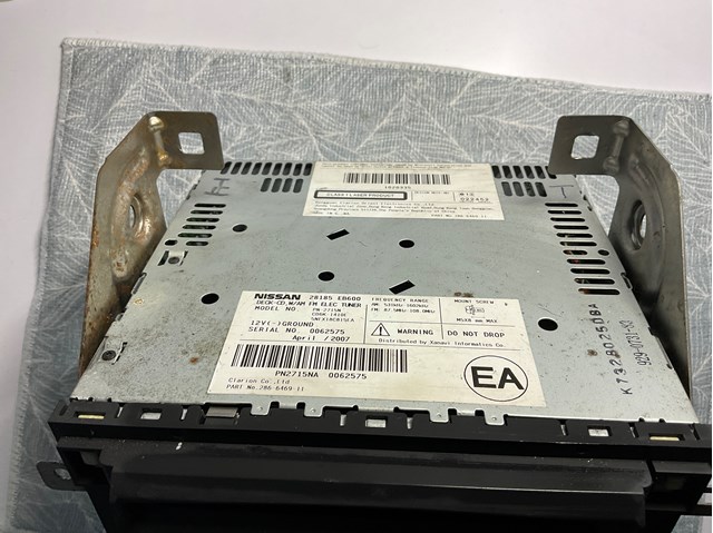 Магнитола (радио AM/FM) 28185EB600 NISSAN