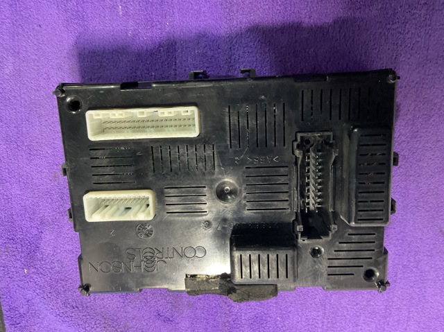 Блок управления комфортом 284B2BC52A NISSAN