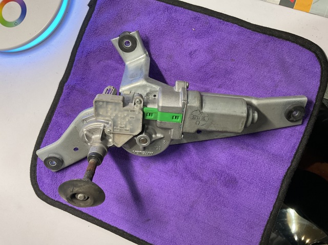 Стеклоочиститель двери задка 287109U000 NISSAN