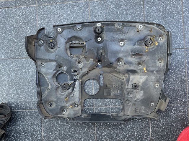 HYUNDAI 292474A470 Крышка двигателя в наличии Запорожье