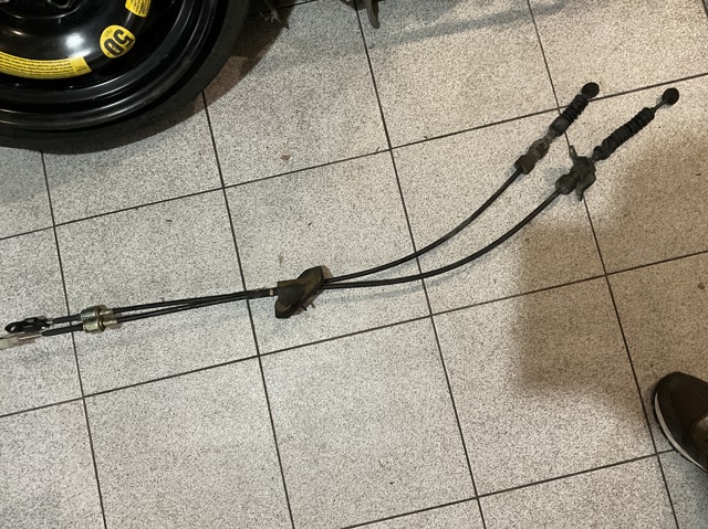 Сдвоенный трос переключения передач 344138H801 NISSAN