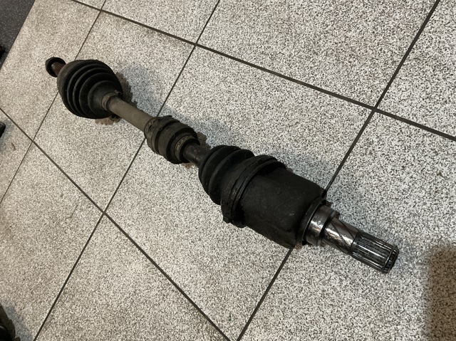 Привод передний левый 391011U600 NISSAN