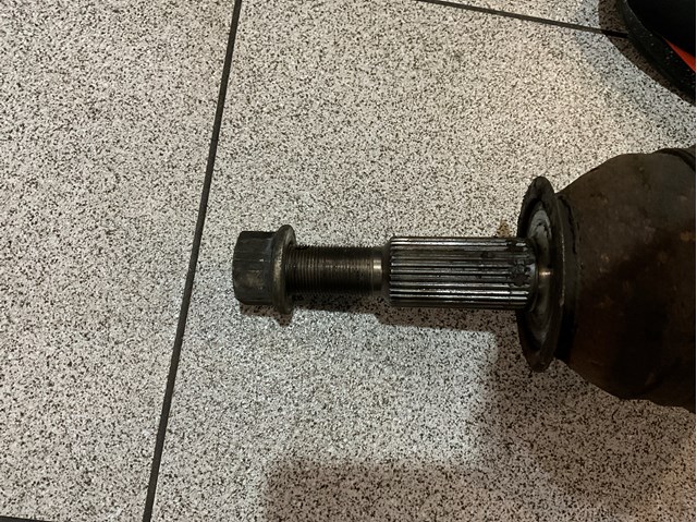 39600EA000 NISSAN Полуось задняя купить в Днепр