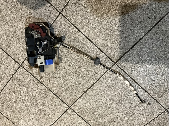 Запор кабины 3D2837015L VAG