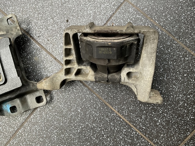 3M516F012BH FORD Правая подушка двигателя купить в Киев