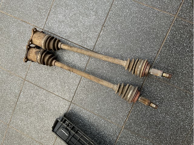 Приводы задних колес 4234028090 TOYOTA