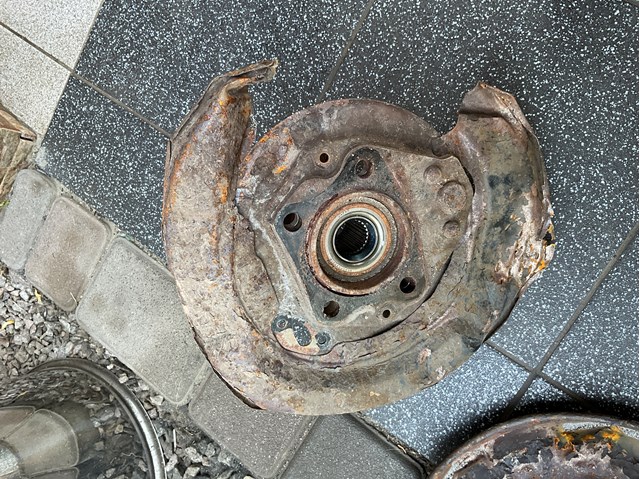 TOYOTA 4245048030 Ступица задняя правая в наличии Каменское