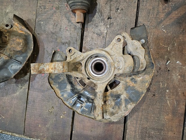 4321258020 TOYOTA Цапфа передняя левая купить в Запорожье