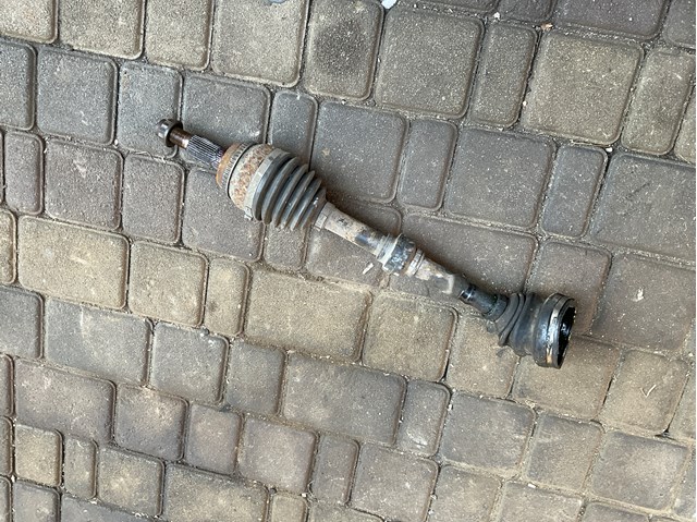 TOYOTA 434100W160 Полуось (привод) передняя правая в наличии Чернигов