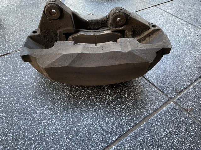 TOYOTA 4773022460 Суппорт тормозной передний правый в наличии Николаев