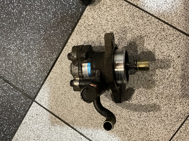 Насос рулевого управления 491108H800 NISSAN
