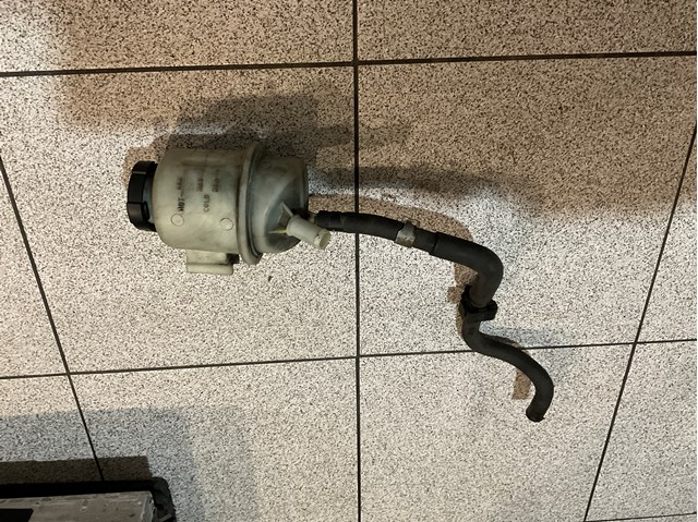 Бачок насоса ГУР 49180EA000 NISSAN