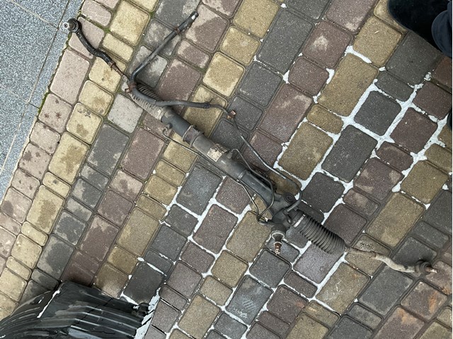 Реечный рулевой механизм 492005X13A NISSAN