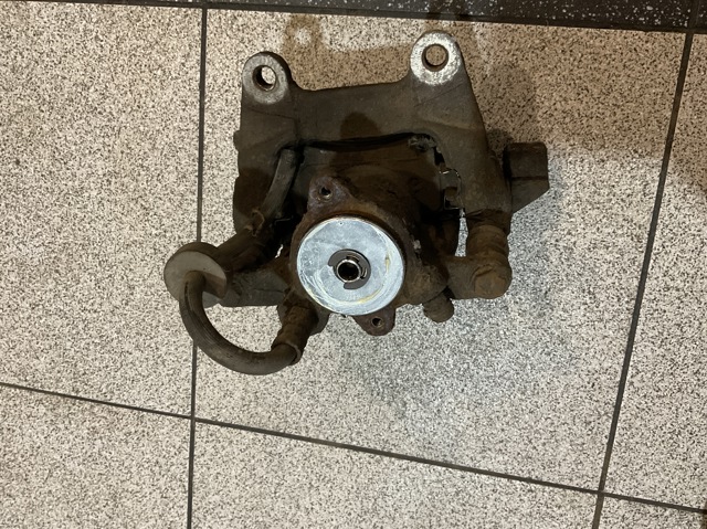 Тормозной суппорт правый задний 4F0615404A VAG