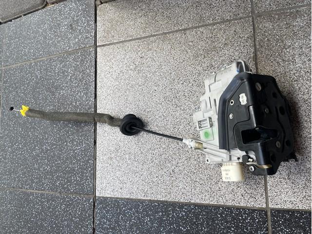Замок задней правой двери  4G0839016A VAG