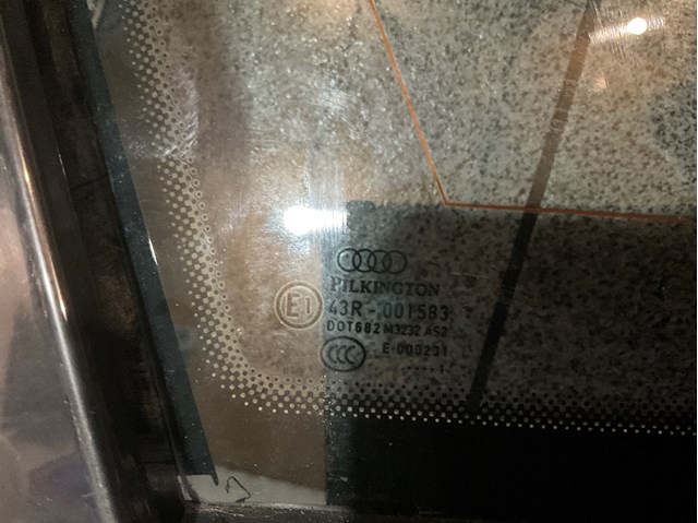 4L0845299R Стекло кузова (багажного отсека) левое купить Харьков