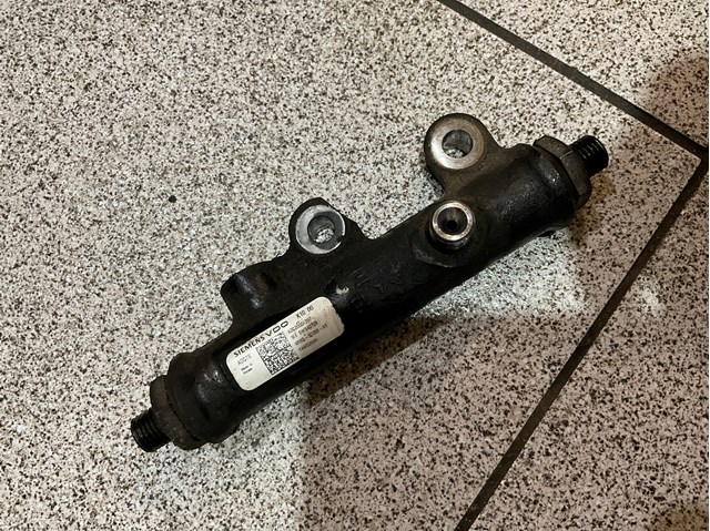 Датчик давления топлива 4R8Q9C066AE LAND ROVER
