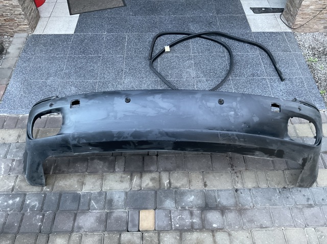 Бампер задний 51127158438 BMW