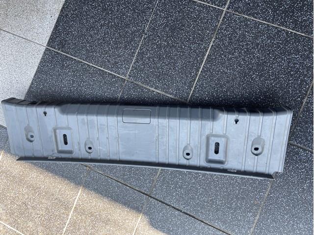 Накладка перегородки 51477059258 BMW