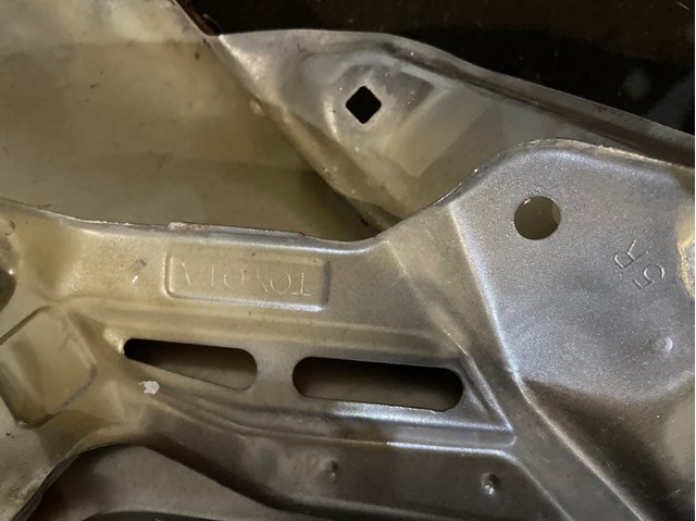 TOYOTA 5380153050 Крыло переднее правое в наличии Львов