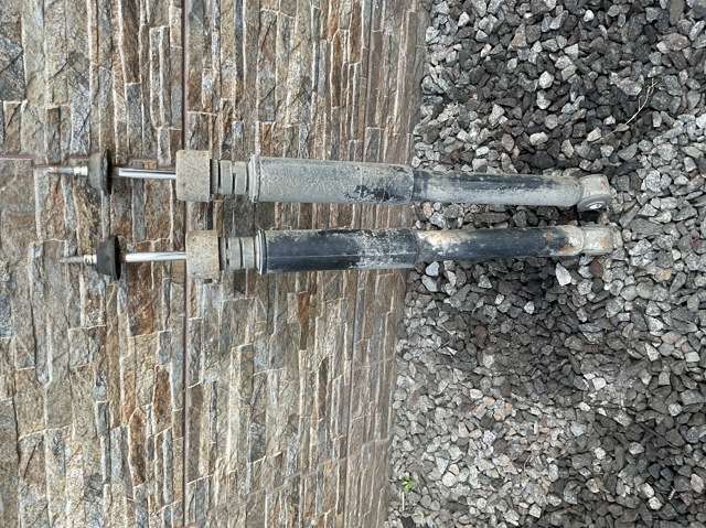 Цилиндр подвески 56200AX602 NISSAN