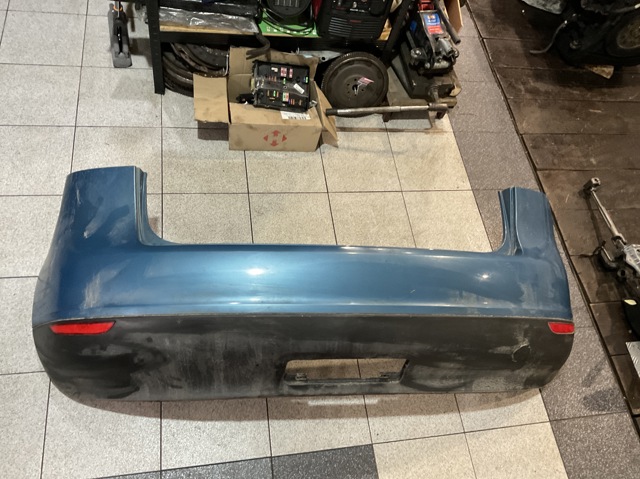 Бампер задний 5M0807421 VAG