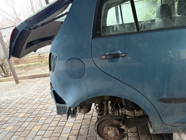 5M0809844 Крыло заднее правое купить Киев