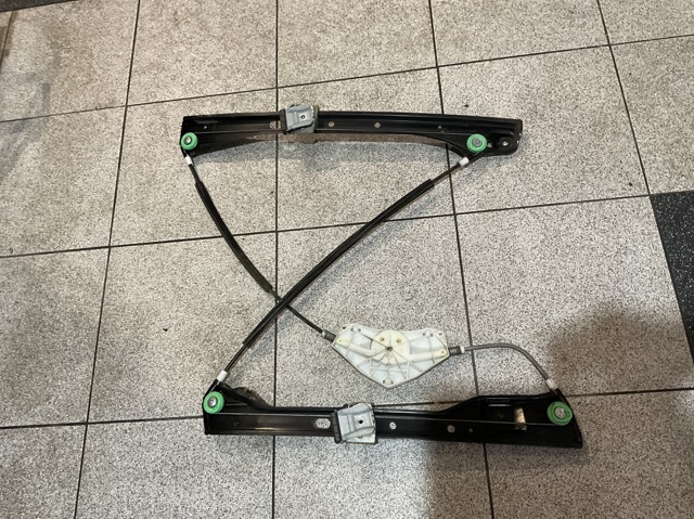Стеклоподъемник с электродвигателем Volkswagen Golf PLUS V