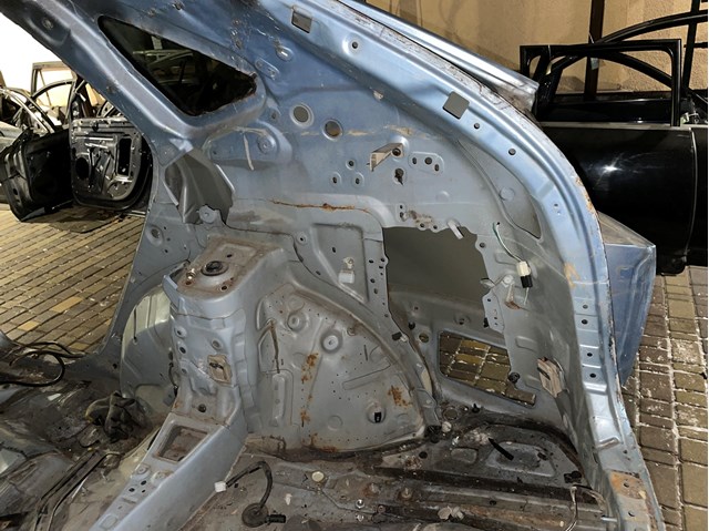 616110E010 TOYOTA Крыло заднее правое купить в Черкассы