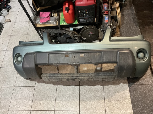 Бампер передний в сборе 620228H740 NISSAN